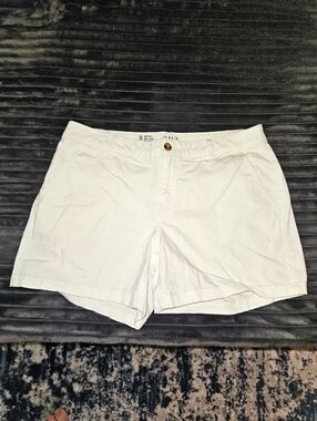 a.n.a Women's Mid rise 5" Inseam Shorts